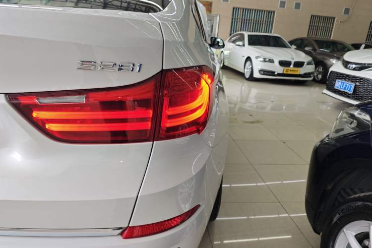 Used BMW 5 Series GT 2015 528i Luxury Edition Right Rear Taillight