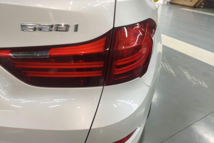 Used BMW 5 Series GT 2015 528i Leading Model Right Rear Taillight