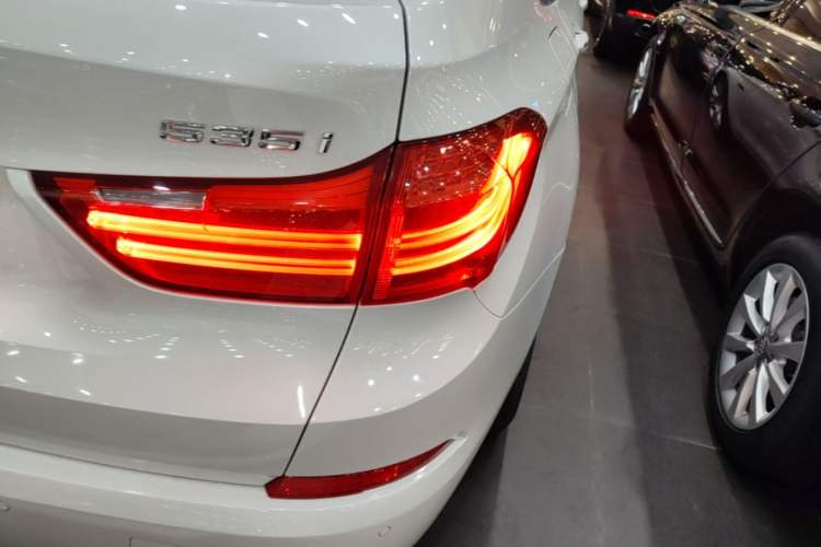 Used BMW 5 Series GT 2015 535i xDrive Right Rear Taillight