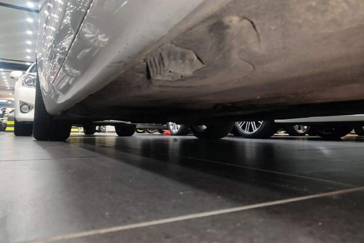 Used BMW 5 Series GT 2015 535i xDrive Right Side Sill