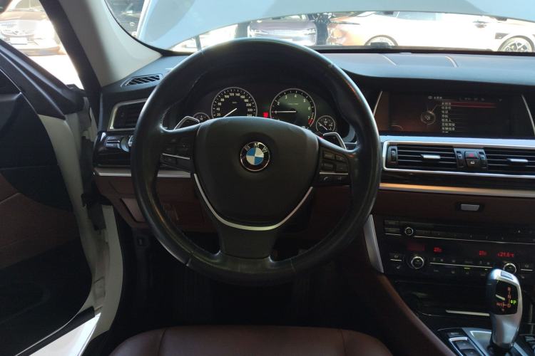Used BMW 5 Series GT 2015 535i Leading Model Steering Wheel