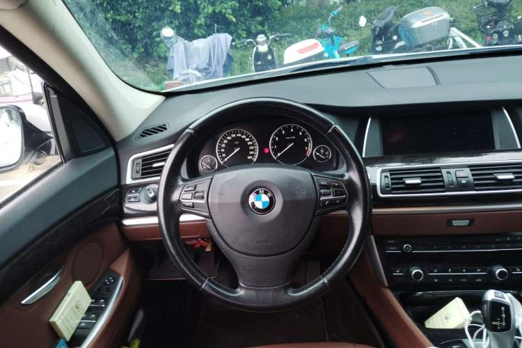 Used BMW 5 Series GT 2015 528i Leading Model Steering Wheel
