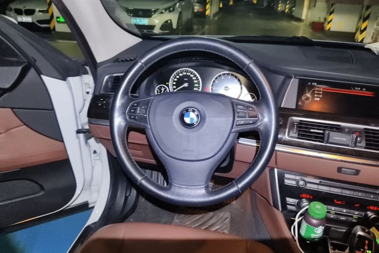 Used BMW 5 Series GT 2015 528i Leading Model Steering Wheel
