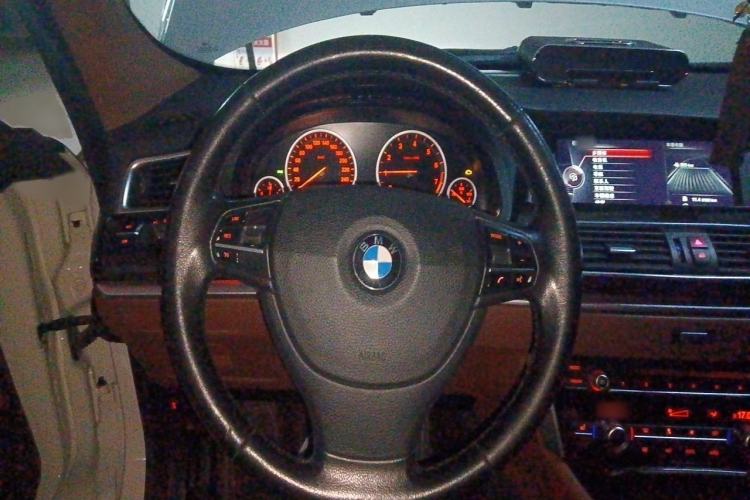 Used BMW 5 Series GT 2015 528i Leading Model Steering Wheel
