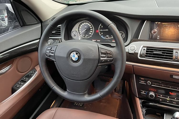 Used BMW 5 Series GT 2015 528i Leading Model Steering Wheel