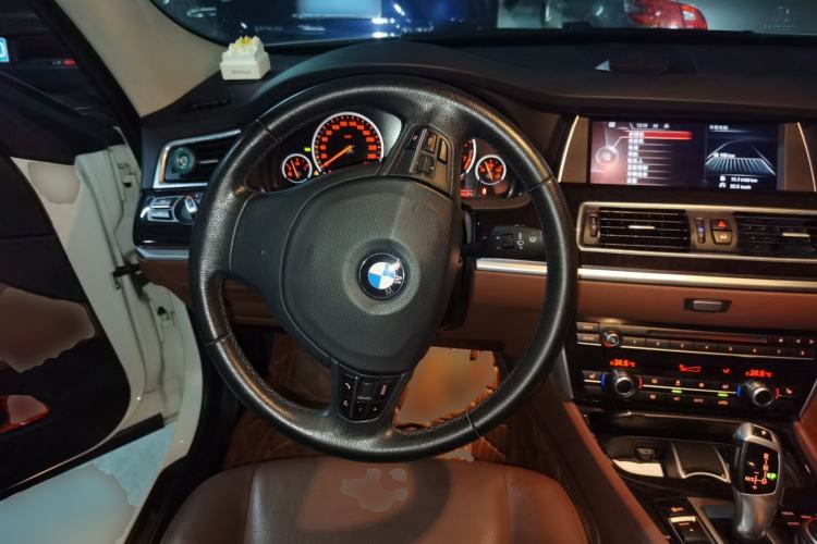 Used BMW 5 Series GT 2015 528i Leading Model Steering Wheel