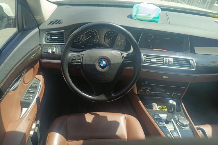 Used BMW 5 Series GT 2015 528i Leading Model Steering Wheel
