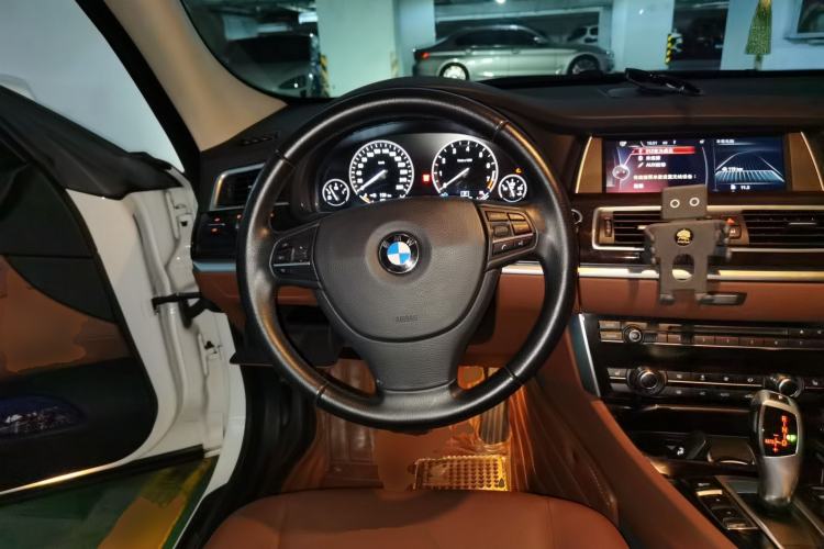 Used BMW 5 Series GT 2015 528i Leading Model Steering Wheel