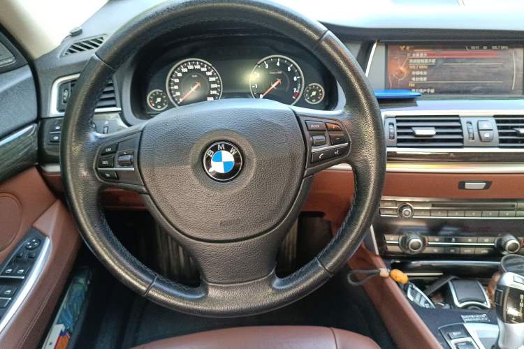 Used BMW 5 Series GT 2015 528i Leading Model Steering Wheel