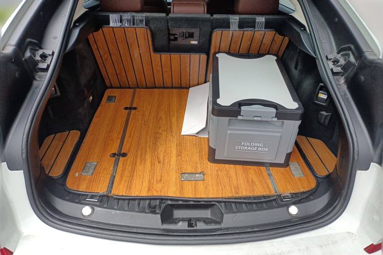 Used BMW 5 Series GT 2015 528i Leading Model Trunk