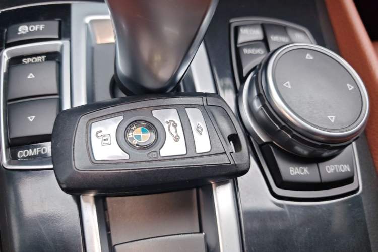 Used BMW 5 Series GT 2015 528i Leading Model Vehicle Key