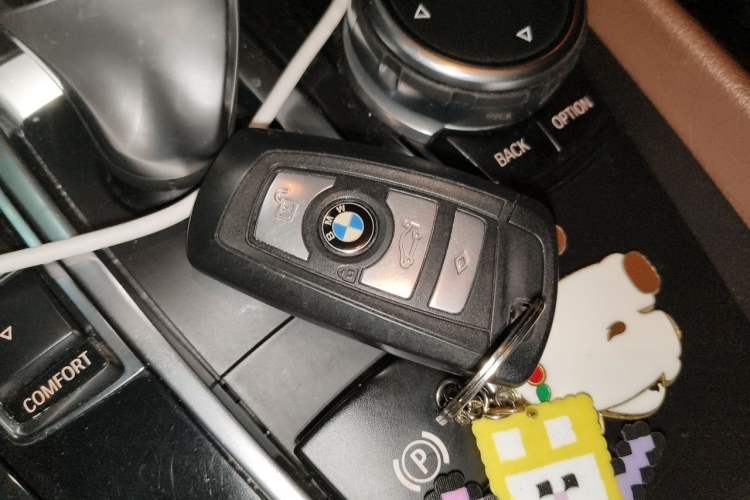 Used BMW 5 Series GT 2015 528i Leading Model Vehicle Key