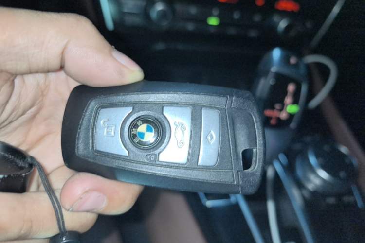 Used BMW 5 Series GT 2015 528i Leading Model Vehicle Key