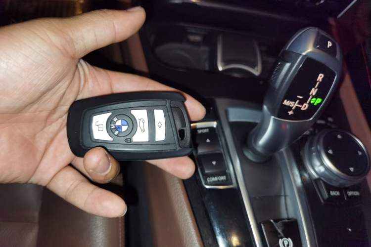 Used BMW 5 Series GT 2015 528i Leading Model Vehicle Key