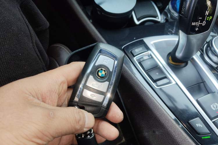 Used BMW 5 Series GT 2015 528i Luxury Edition Vehicle Key