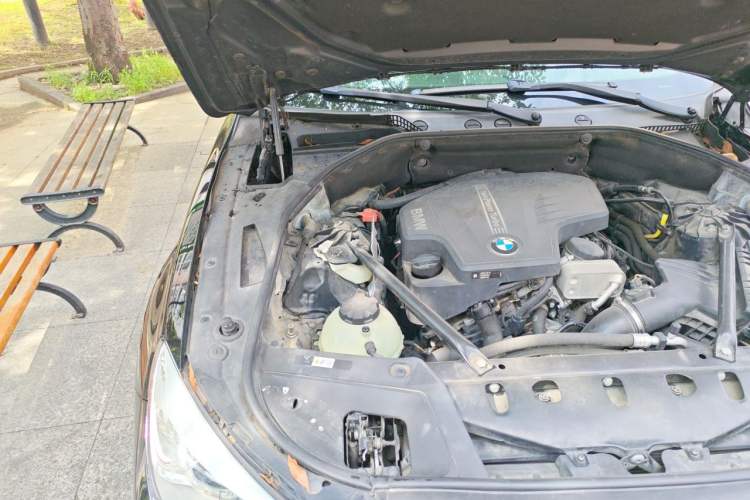 Used BMW 5 Series GT 2017 528i Leading Model Engine Bay Right