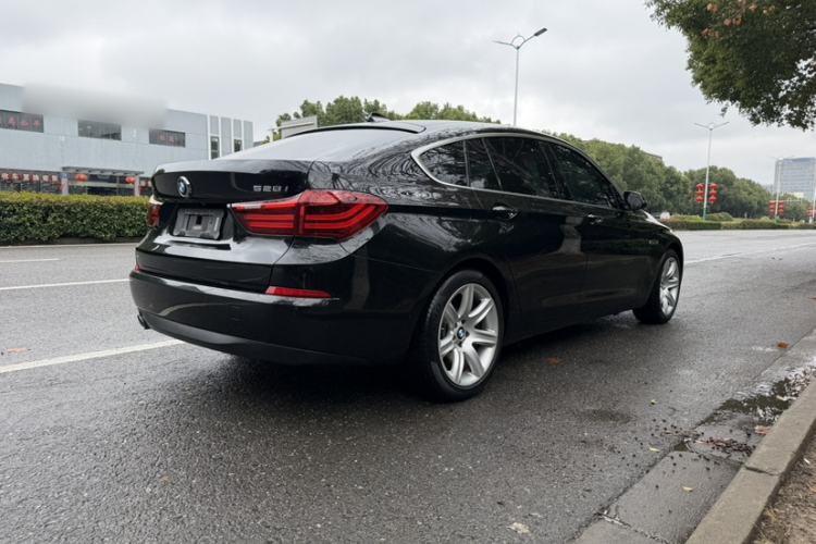 Used BMW 5 Series GT 2017 528i Leading Model Exterior 1