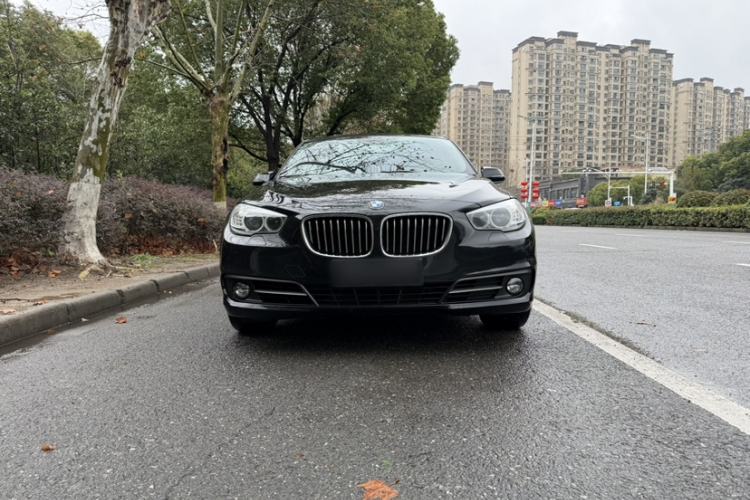 Used BMW 5 Series GT 2017 528i Leading Model Exterior 3