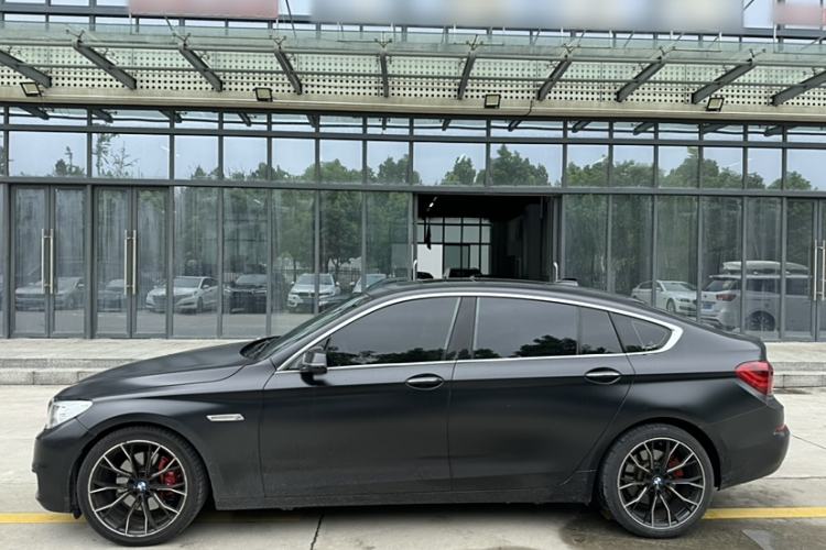 Used BMW 5 Series GT 2017 528i Leading Model Exterior 3
