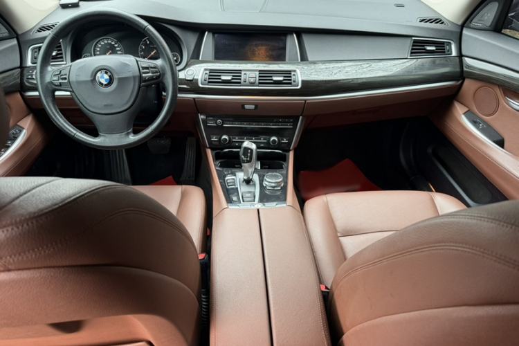 Used BMW 5 Series GT 2017 528i Leading Model Interior 5