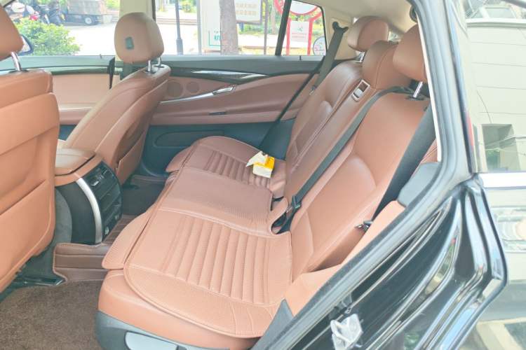 Used BMW 5 Series GT 2017 528i Leading Model Left Rear Seat