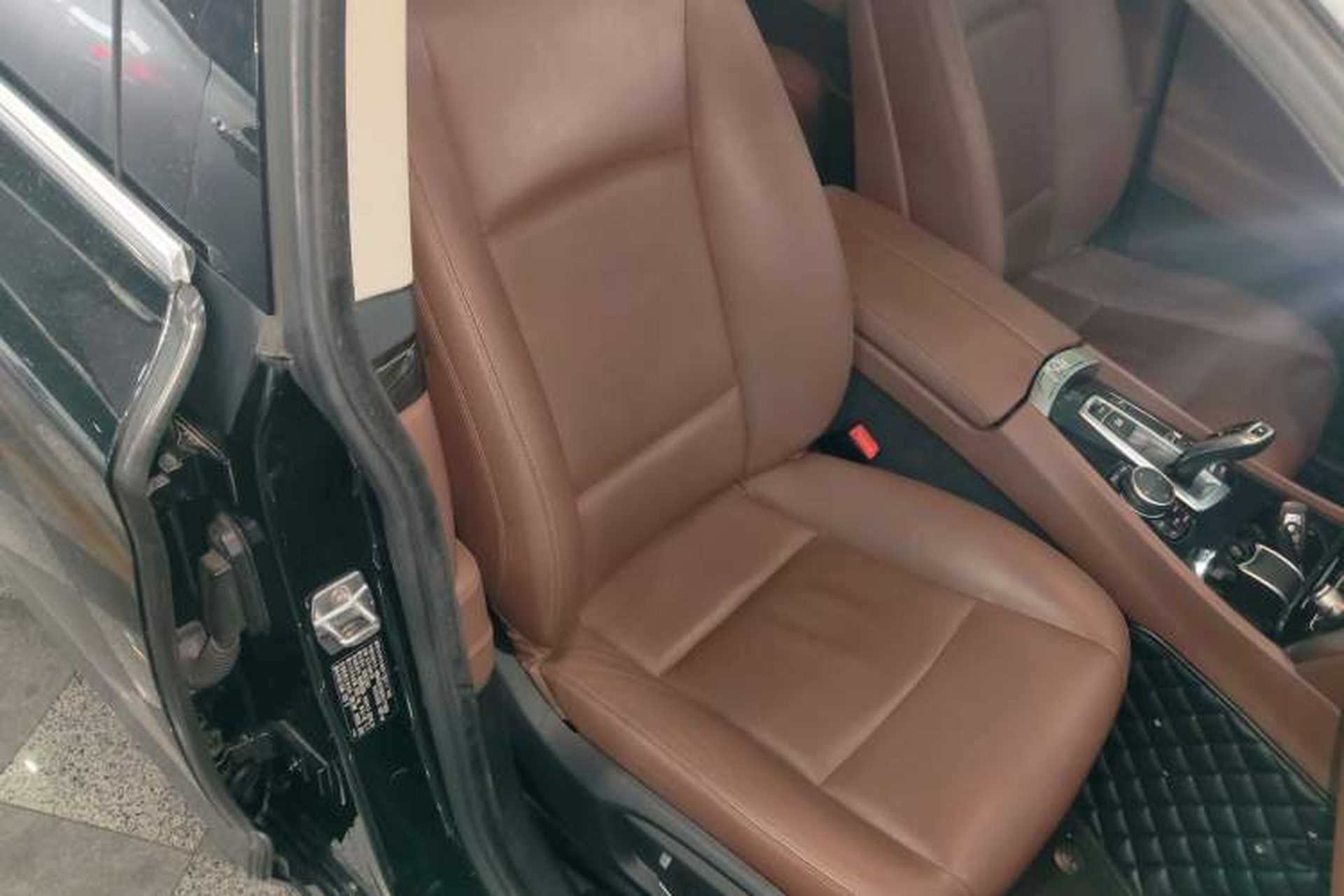 Used BMW 5 Series GT 2017 528i Leading Model Right Front Seat