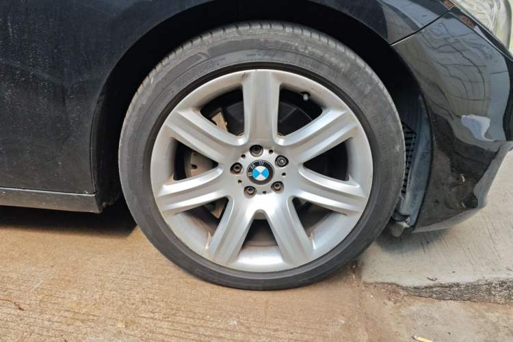Used BMW 5 Series GT 2017 528i Leading Model Right Front Wheel Hub