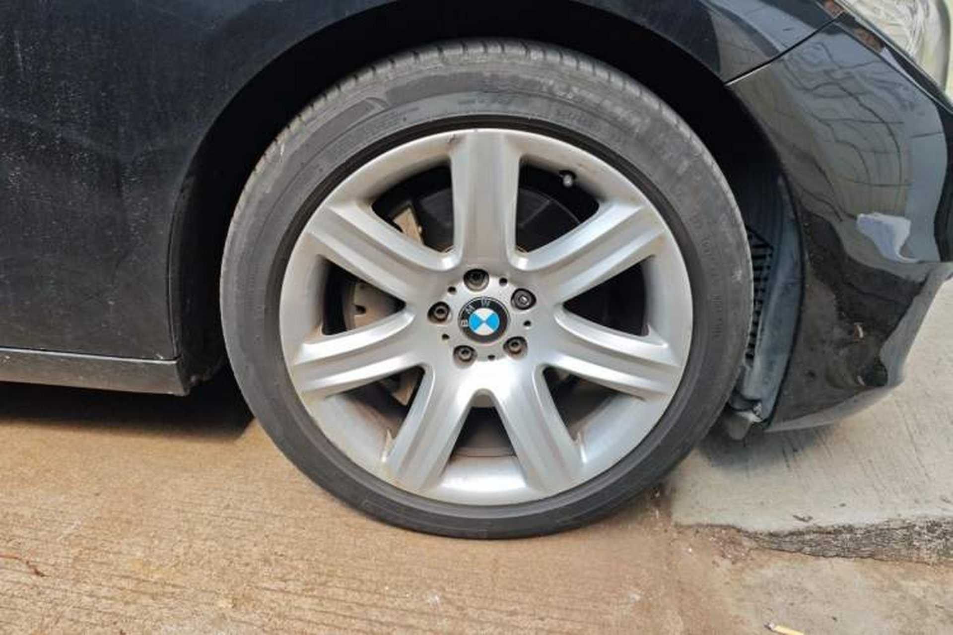 Used BMW 5 Series GT 2017 528i Leading Model Right Front Wheel Hub