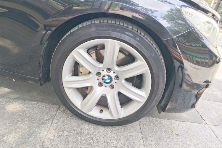 Used BMW 5 Series GT 2017 528i Leading Model Right Front Wheel Hub