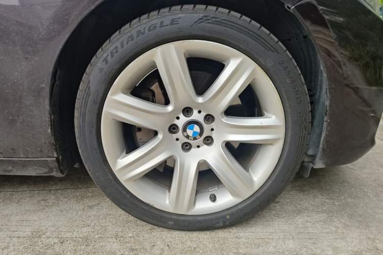 Used BMW 5 Series GT 2017 528i Leading Model Right Front Wheel Hub