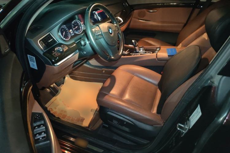 Used BMW 5 Series GT 2017 528i Leading Model Driver Seat