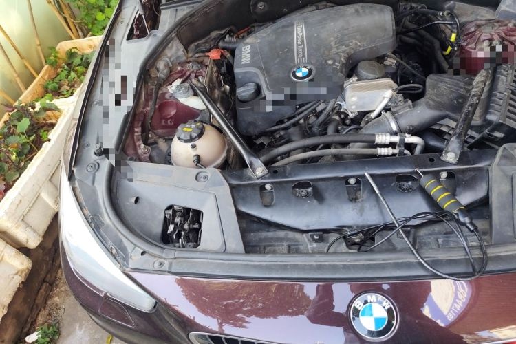 Used BMW 5 Series GT 2017 528i Leading Model Engine Bay Right