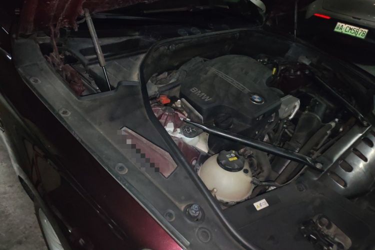 Used BMW 5 Series GT 2017 528i Leading Model Engine Bay Right
