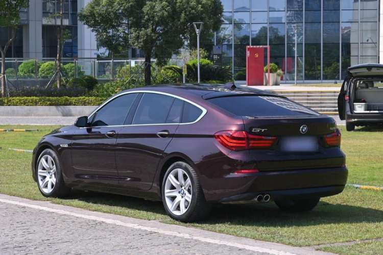 Used BMW 5 Series GT 2017 528i Leading Model Exterior 1