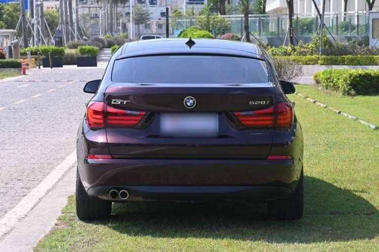 Used BMW 5 Series GT 2017 528i Leading Model Exterior 3
