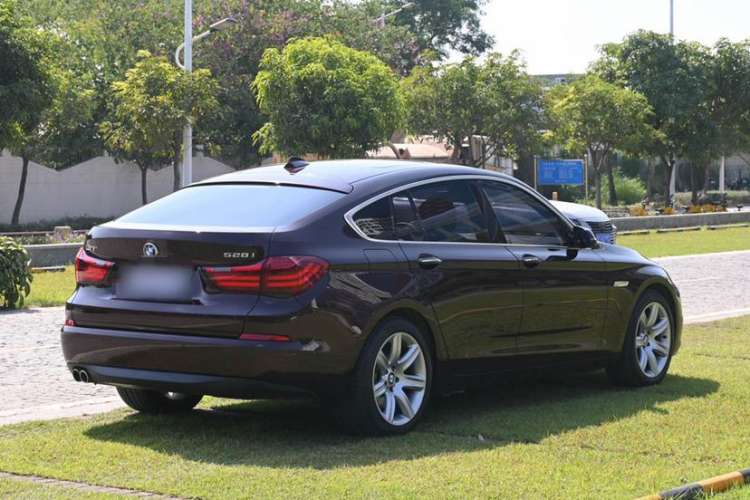 Used BMW 5 Series GT 2017 528i Leading Model Exterior 5