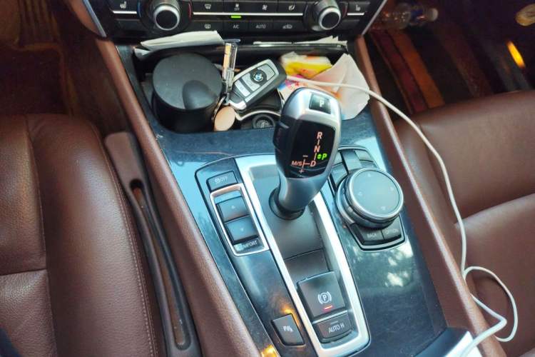 Used BMW 5 Series GT 2017 528i Leading Model Gear Lever
