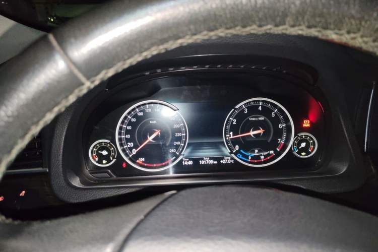 Used BMW 5 Series GT 2017 528i Leading Model Instrument Cluster