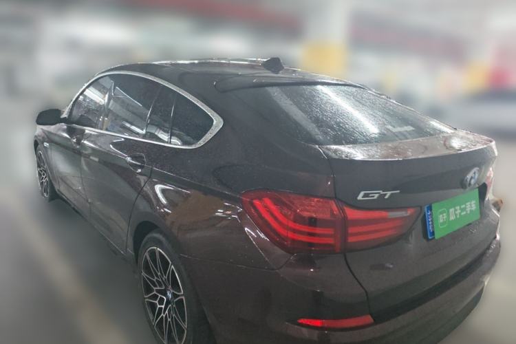 Used BMW 5 Series GT 2017 528i Leading Model Rear Left 45 Deg