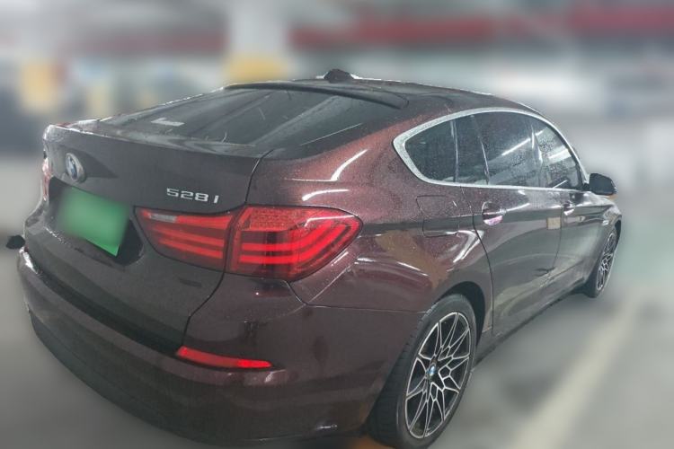 Used BMW 5 Series GT 2017 528i Leading Model Rear Right 45 Deg