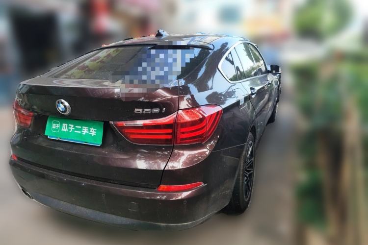 Used BMW 5 Series GT 2017 528i Leading Model Rear Right 45 Deg