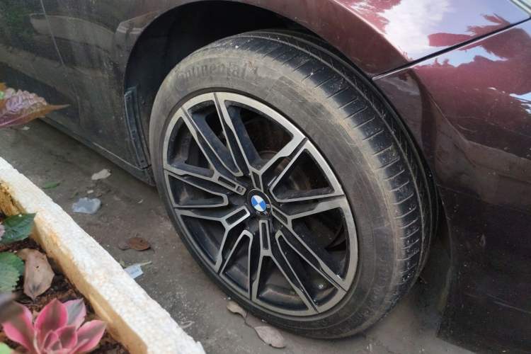 Used BMW 5 Series GT 2017 528i Leading Model Right Front Wheel Hub
