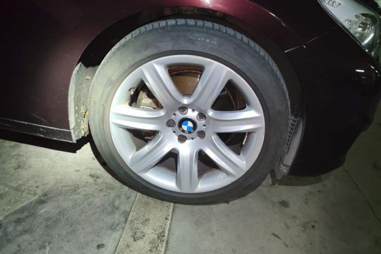 Used BMW 5 Series GT 2017 528i Leading Model Right Front Wheel Hub