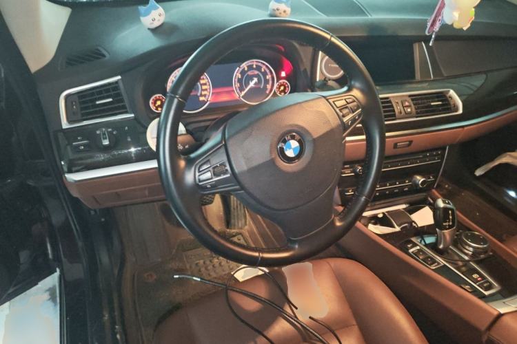 Used BMW 5 Series GT 2017 528i Leading Model Steering Wheel