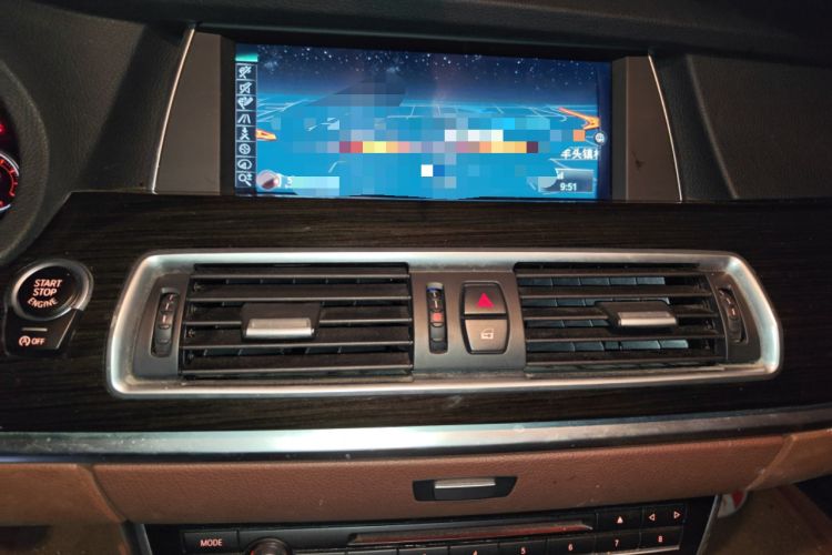 Used BMW 5 Series GT 2017 528i Leading Model Audio And AC Panel