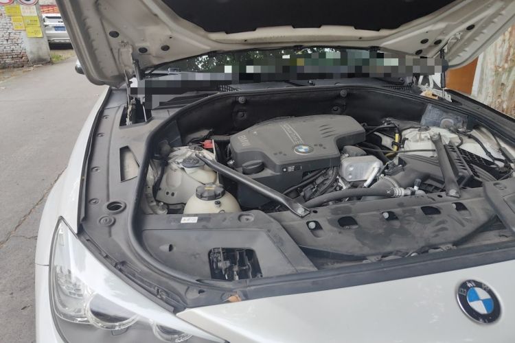 Used BMW 5 Series GT 2017 528i Leading Model Engine Bay Right