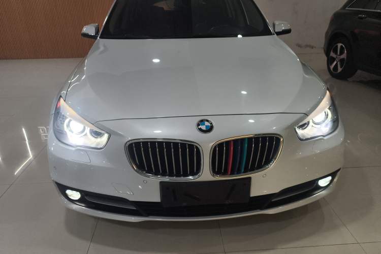 Used BMW 5 Series GT 2017 528i Leading Model Exterior 1
