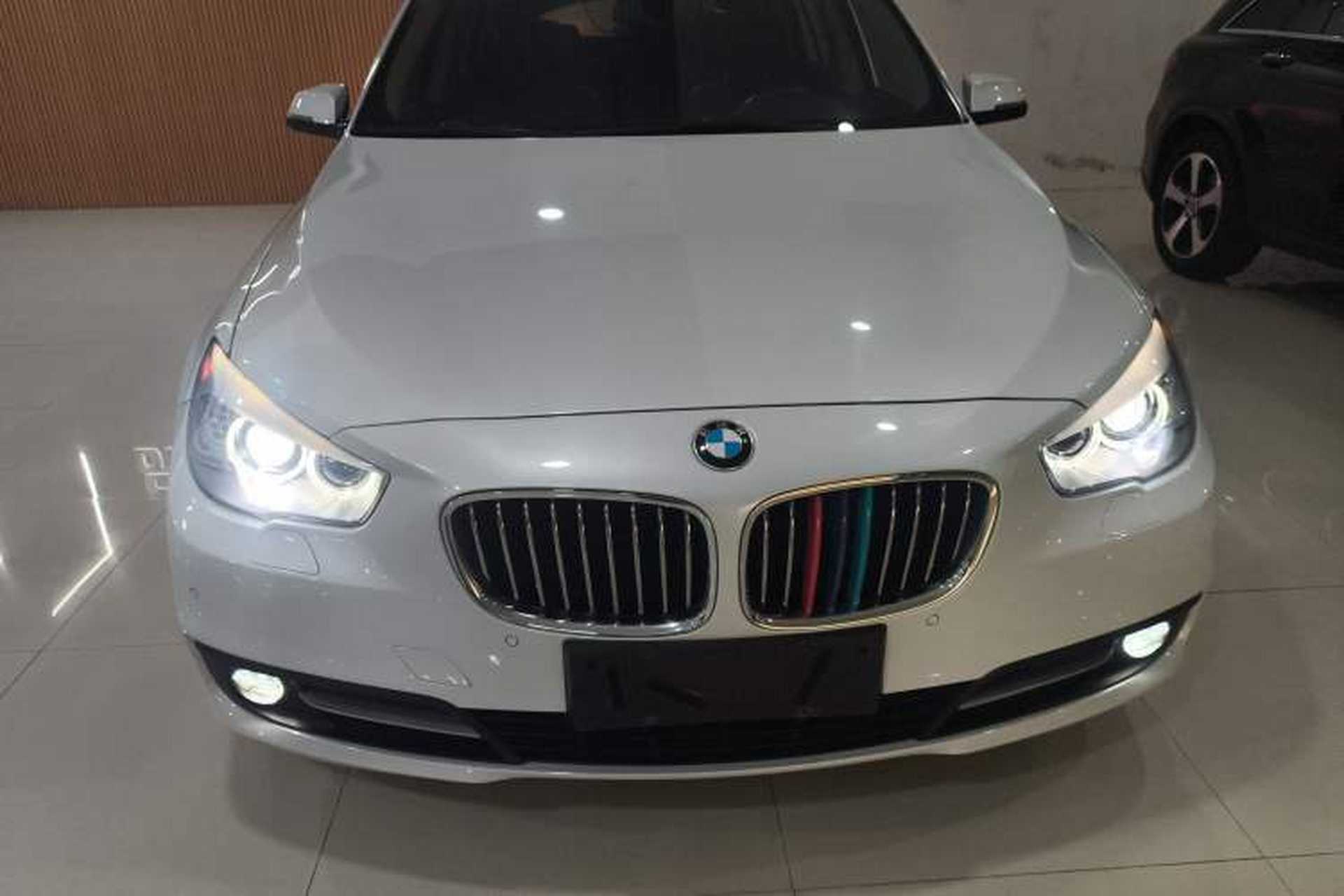 Used BMW 5 Series GT 2017 528i Leading Model Exterior 1