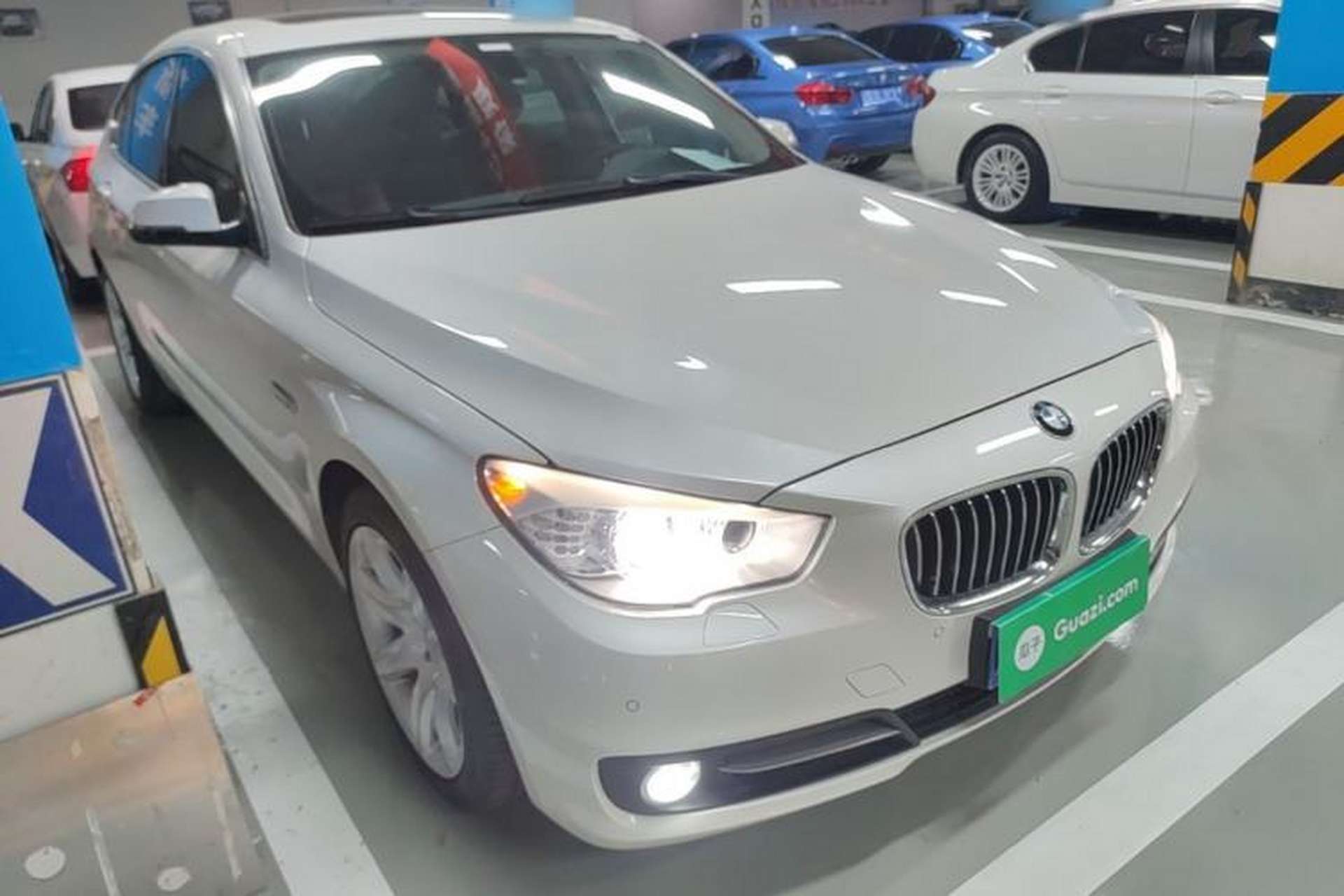 Used BMW 5 Series GT 2017 528i Leading Model Exterior 1