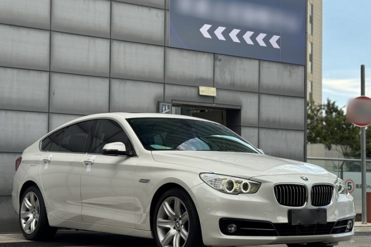 Used BMW 5 Series GT 2017 528i Leading Model Exterior 1